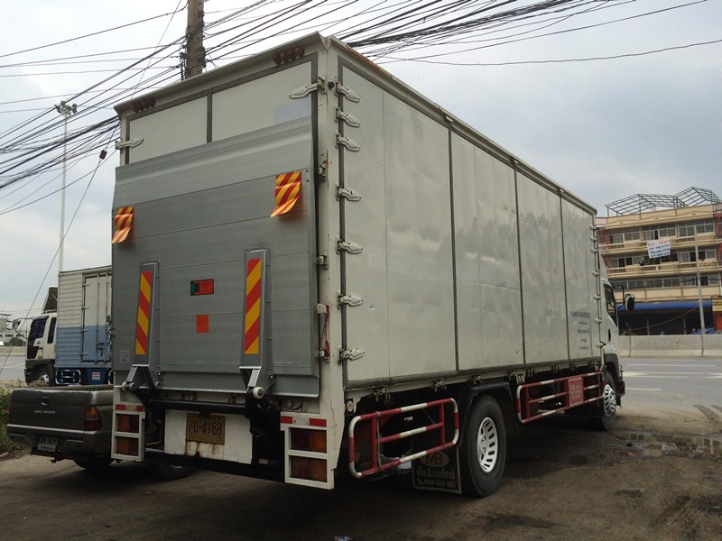 รถขนส่ง